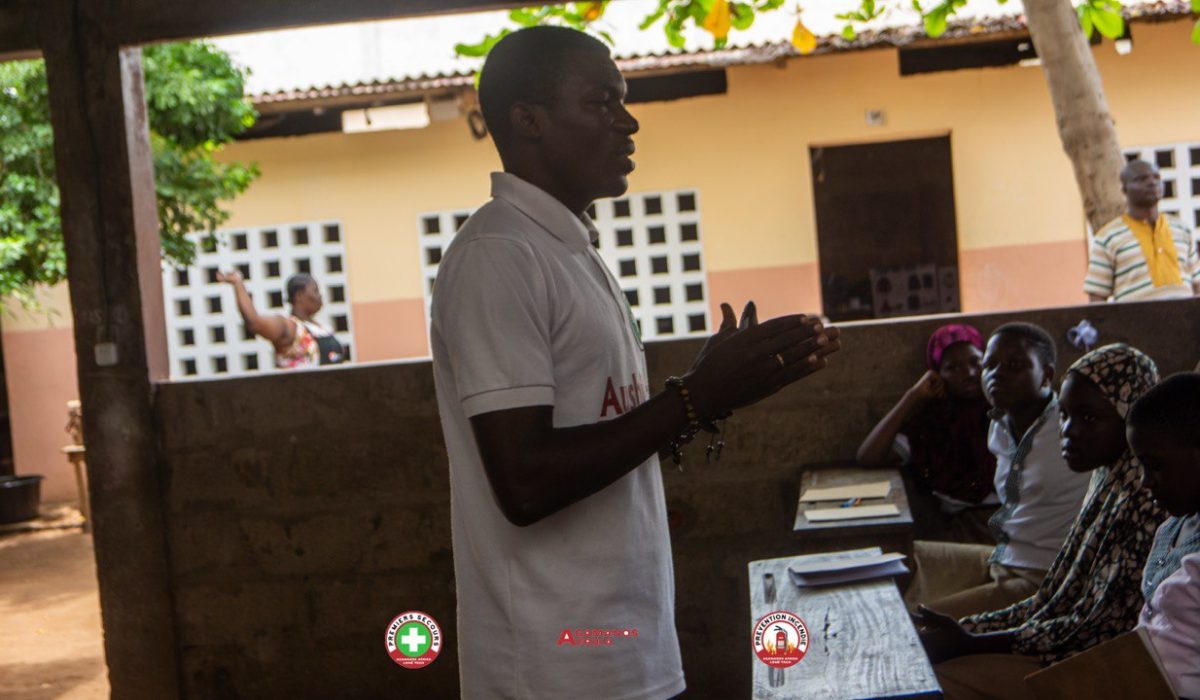 photo_5400240283557427384_y