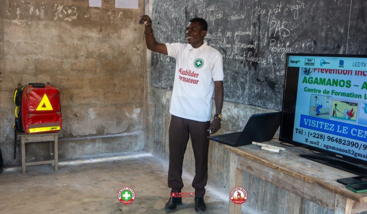 photo_5400240283557427390_y